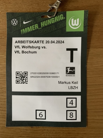 Vertreter des deaf-Fanclubs um Heiko Lessmann, Vera Thies und Oliver Gliß vom VfL Wolfsburg (digitale Barrierefreiheit), Dagmar Mavaddat und Thomas Ritter vom Gehörlosensportverband Niedersachsen e.V., Peter Fiebiger vom Gehörlosensportverein Braunsch