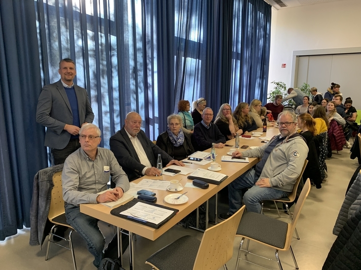 Es findet die GSW Jahresversammlung in der Aula des LBZHBS statt.