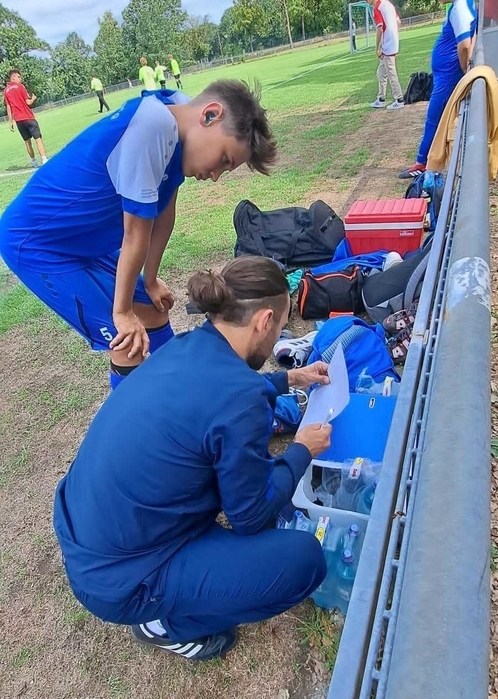 Schüler vom LBZH BS spielen in Frankfurt Fußball