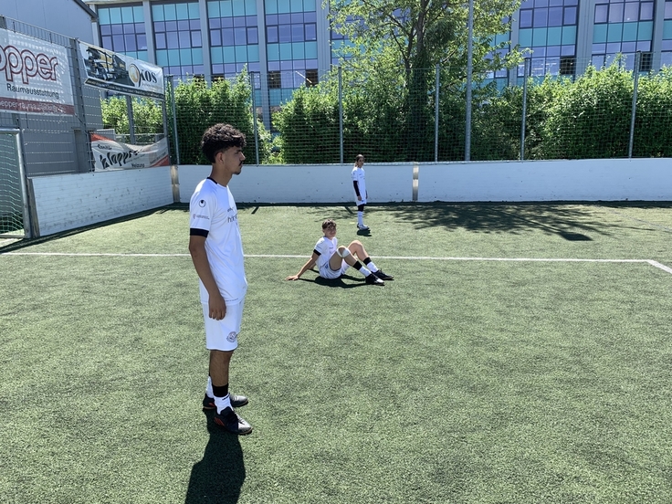 Die Schüler*innen spielen um die Qualifikation des Deutschlandcups.